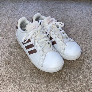 Adidas rose gold stripe sneakers, sz 3 youth